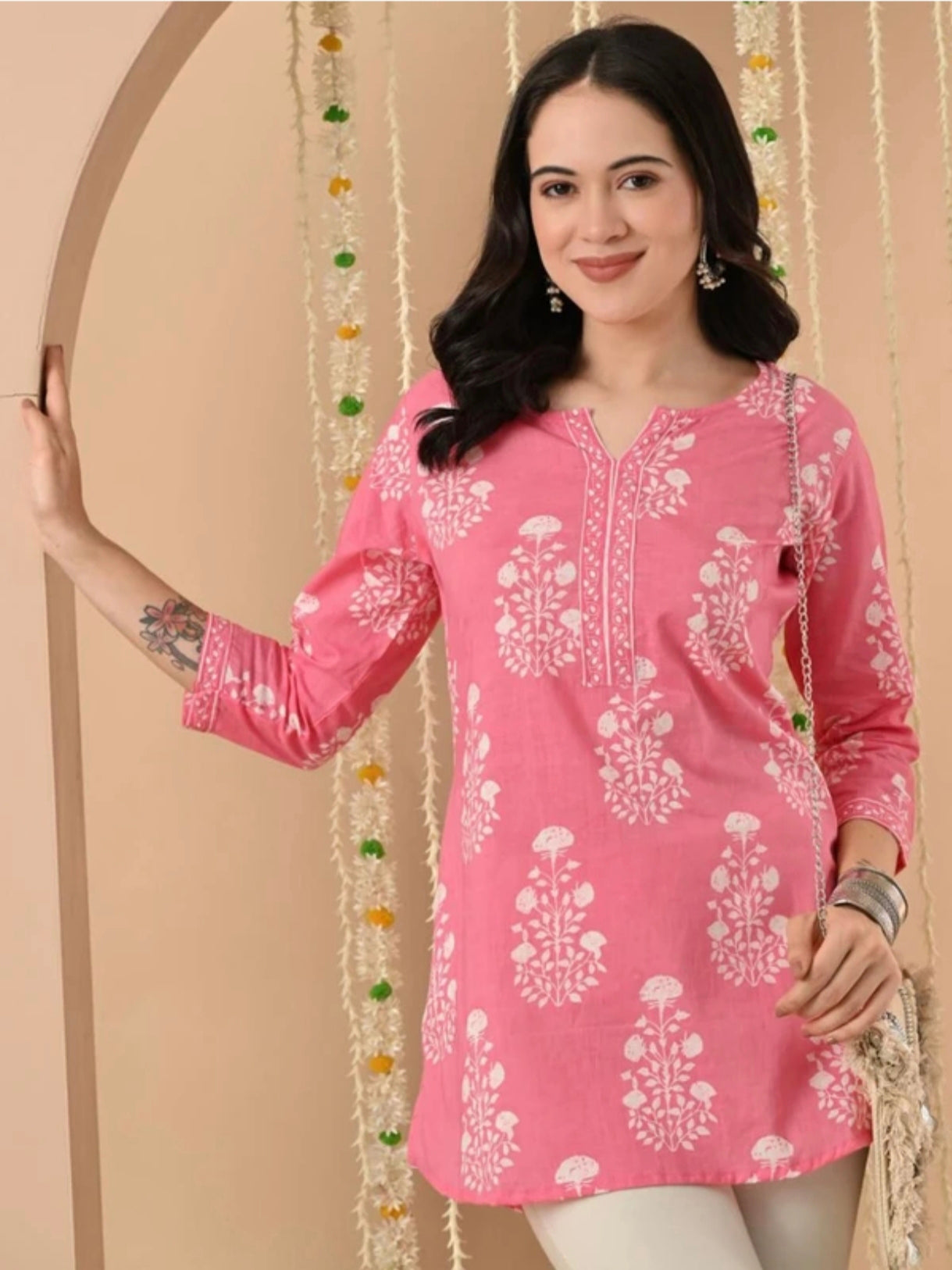 The 'Rose Garden' Straight Short Kurti