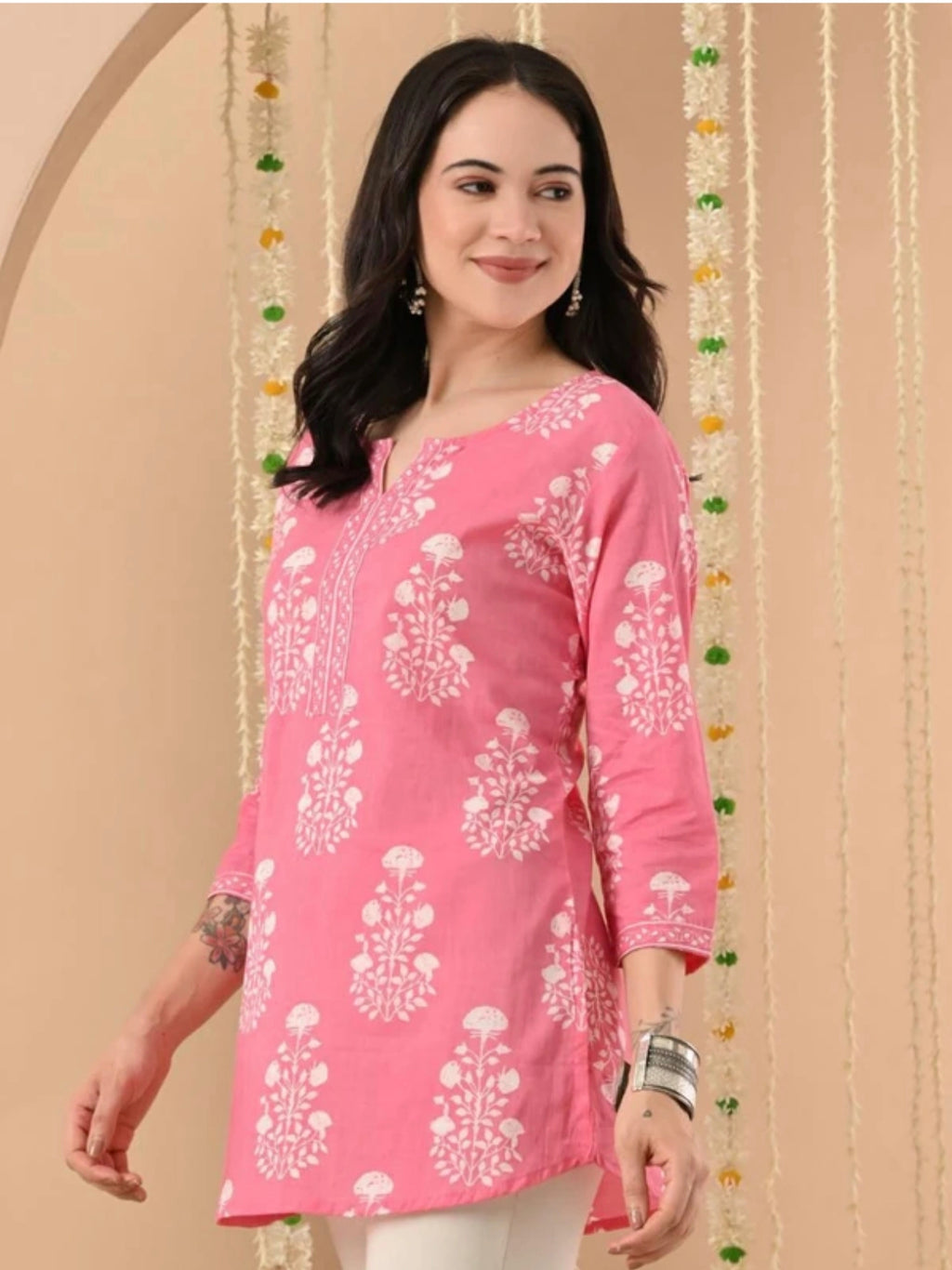 The 'Rose Garden' Straight Short Kurti